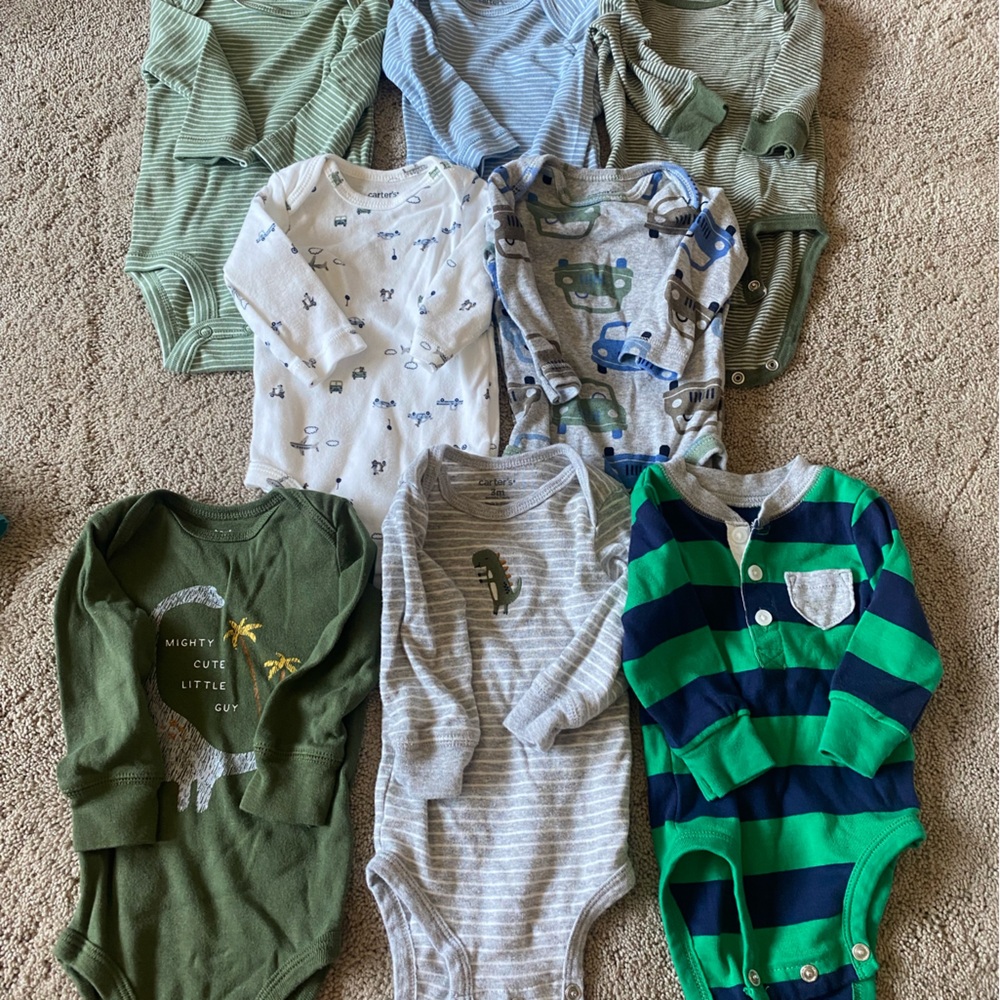 8 long sleeve onesies size 3 months